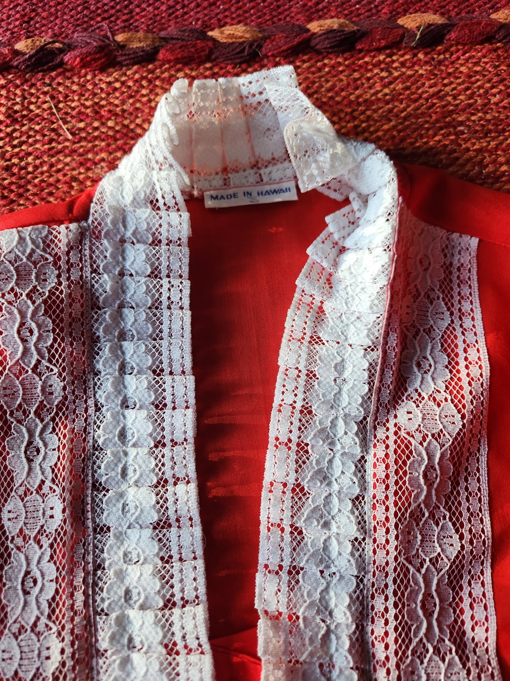 Red Lace Trim Vintage-Style Blouse - Picture 6 of 10